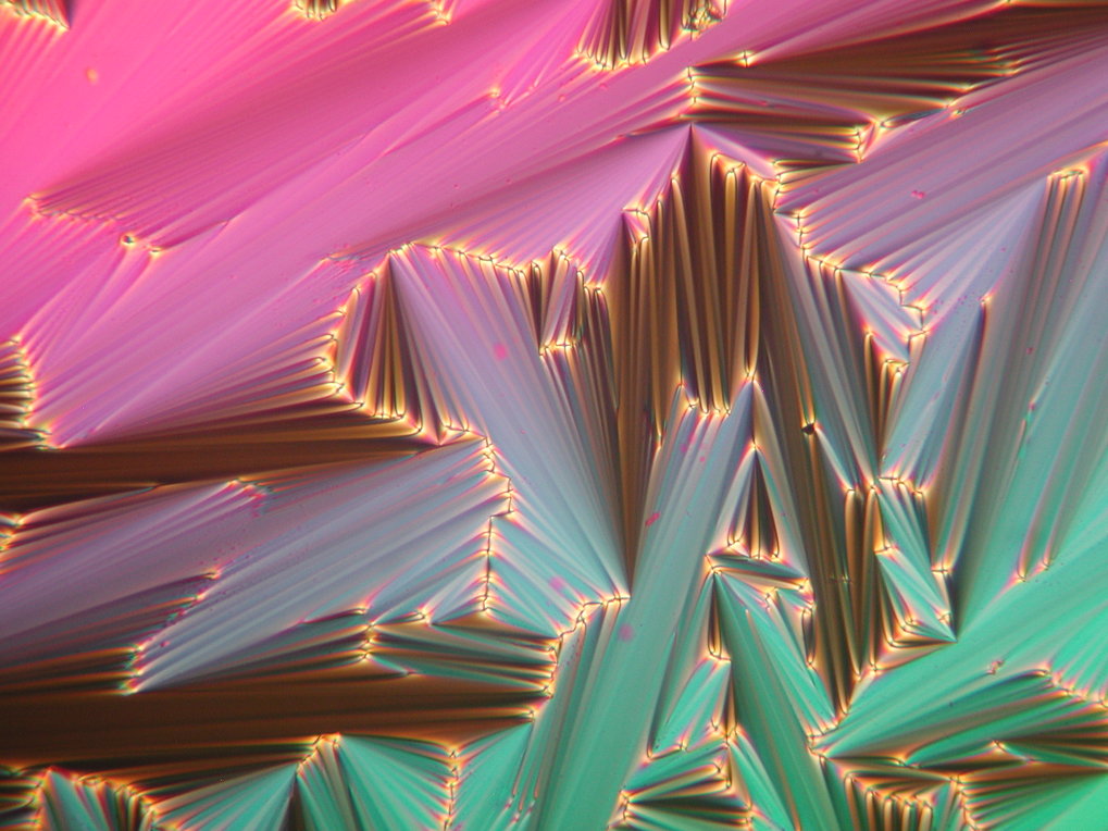 <div style="text-align: justify;">Collective phenomena in condensed matter are being studied by many IMPRS PIs with expertise in complex fluids, semiconductor heterostructures, complex materials including especially transition metal oxides, and cold atoms.</div>