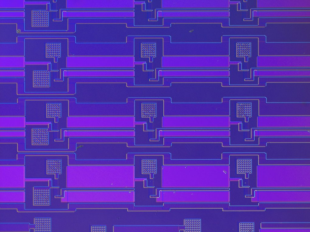 <div style="text-align: justify;">Interfaces determine the functional properties of many materials in a decisive way. For instance, transport along and across interfaces is of key importance for energy conversion and storage. Control of interfacial phenomena is a major focus of research in the IMPRS-CMS.</div>